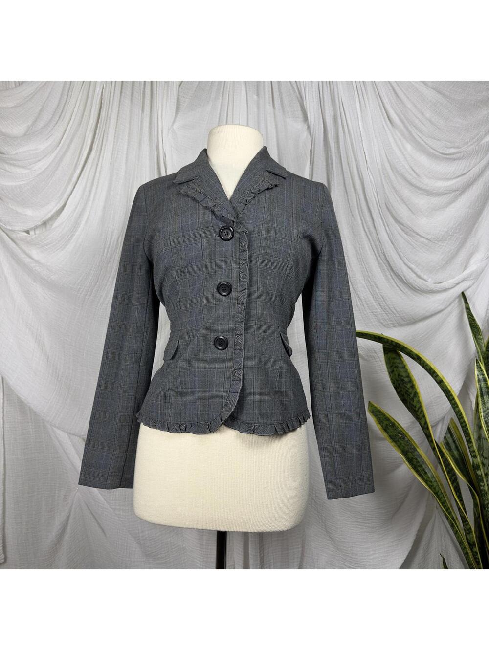 Vintage Minimalist Dark Academia Emma James Petite Gray Striped Blazer Size 10